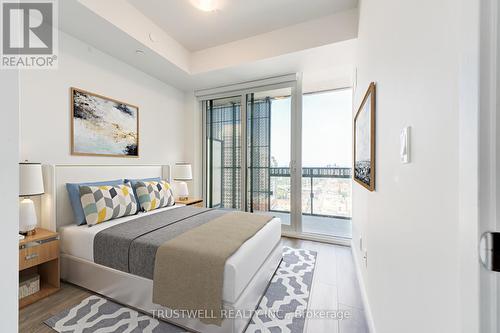 2106 - 8 Eglinton Avenue E, Toronto (Mount Pleasant West), ON - Indoor Photo Showing Bedroom