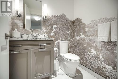 412 - 1 Strathgowan Avenue, Toronto (Lawrence Park South), ON - Indoor Photo Showing Bathroom