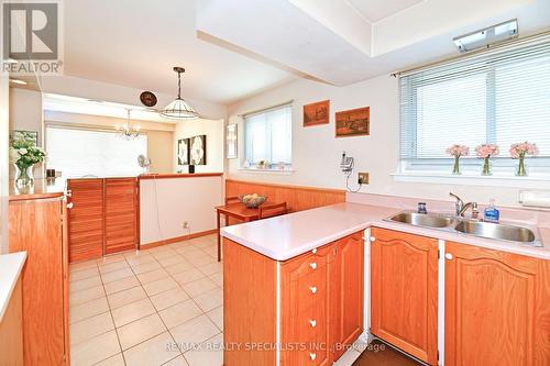 59 Wareside Road, Toronto (Etobicoke West Mall), ON - Indoor Photo Showing Kitchen With Double Sink