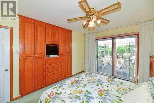 59 Wareside Road, Toronto (Etobicoke West Mall), ON - Indoor Photo Showing Bedroom