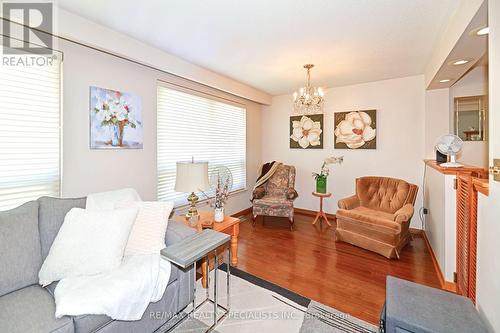 59 Wareside Road, Toronto (Etobicoke West Mall), ON - Indoor Photo Showing Living Room