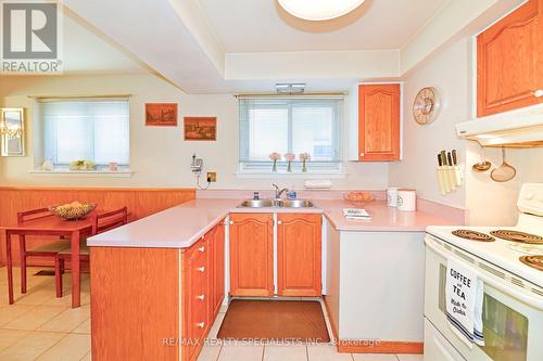 59 Wareside Road, Toronto (Etobicoke West Mall), ON - Indoor Photo Showing Kitchen