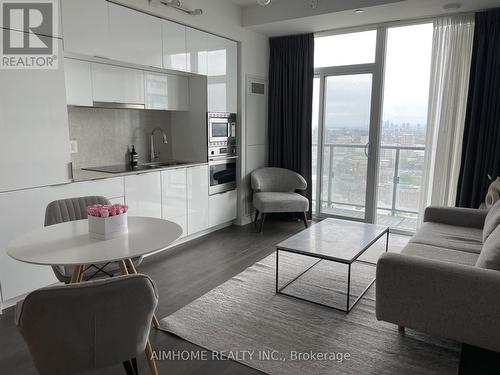 3011 - 955 Bay Street, Toronto (Bay Street Corridor), ON - Indoor Photo Showing Living Room