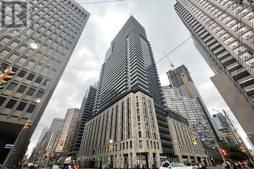 3011 - 955 Bay Street, Toronto (Bay Street Corridor), ON - Outdoor With Facade