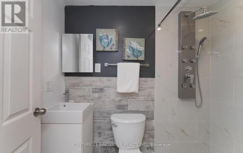 29 Hillary Avenue, Toronto (Keelesdale-Eglinton West), ON - Indoor Photo Showing Bathroom