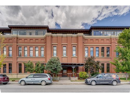 302A - 901 2Nd Avenue, Fernie, BC - Outdoor With Facade