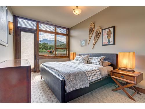 302A - 901 2Nd Avenue, Fernie, BC - Indoor Photo Showing Bedroom