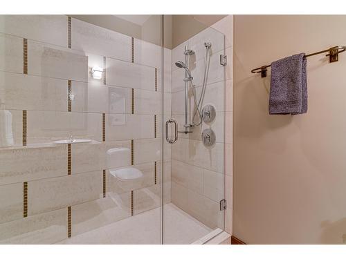 302A - 901 2Nd Avenue, Fernie, BC - Indoor Photo Showing Bathroom