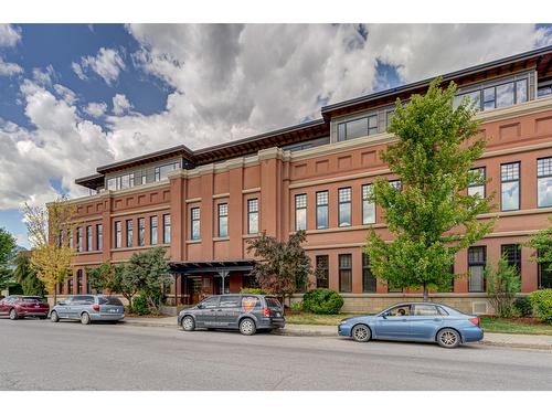 302A - 901 2Nd Avenue, Fernie, BC - Outdoor With Facade