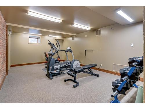 302A - 901 2Nd Avenue, Fernie, BC - Indoor Photo Showing Gym Room