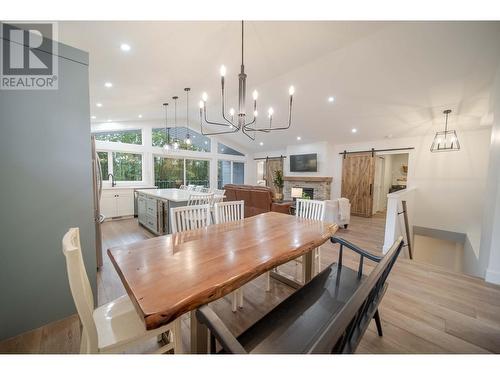 9833 Osprey Landing Drive, Wardner, BC - Indoor Photo Showing Dining Room