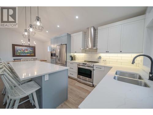 9833 Osprey Landing Drive, Wardner, BC - Indoor Photo Showing Kitchen With Double Sink With Upgraded Kitchen