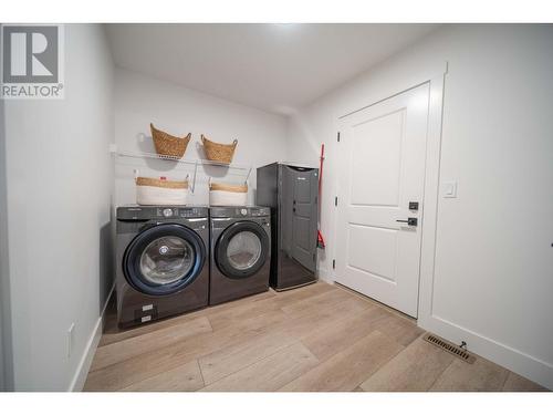 9833 Osprey Landing Drive, Wardner, BC - Indoor Photo Showing Laundry Room