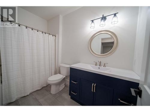 9833 Osprey Landing Drive, Wardner, BC - Indoor Photo Showing Bathroom