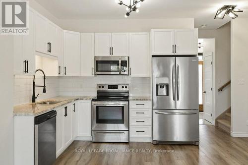 59 Ledgerock Court, Quinte West, ON - Indoor Photo Showing Kitchen With Upgraded Kitchen