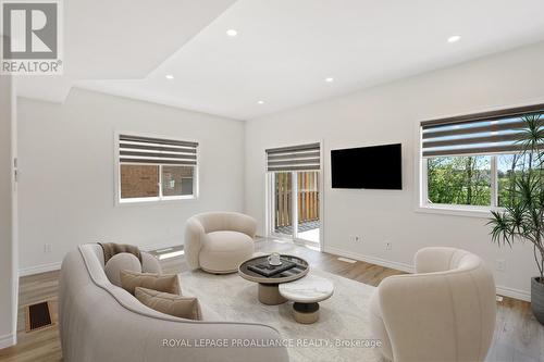 59 Ledgerock Court, Quinte West, ON - Indoor Photo Showing Living Room