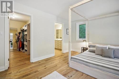 845 4Th Avenue A W, Owen Sound, ON - Indoor Photo Showing Bedroom