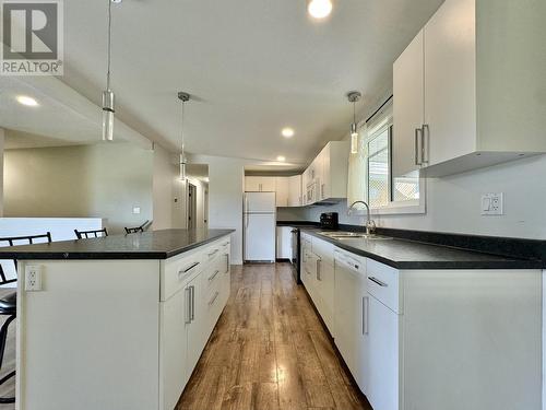 1110 N Twelfth Avenue, Williams Lake, BC - Indoor Photo Showing Kitchen