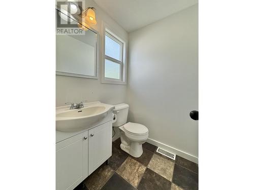 1110 N Twelfth Avenue, Williams Lake, BC - Indoor Photo Showing Bathroom