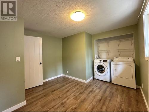 1110 N Twelfth Avenue, Williams Lake, BC - Indoor Photo Showing Laundry Room