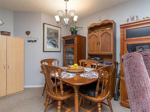 203-3226 Cowichan Lake Rd, Duncan, BC - Indoor Photo Showing Dining Room