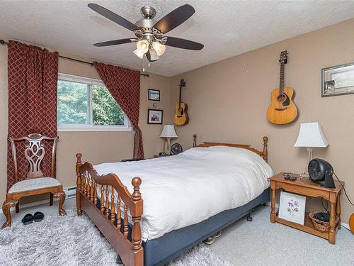 203-3226 Cowichan Lake Rd, Duncan, BC - Indoor Photo Showing Bedroom