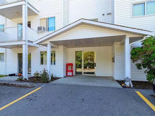 203-3226 Cowichan Lake Rd, Duncan, BC - Outdoor With Balcony