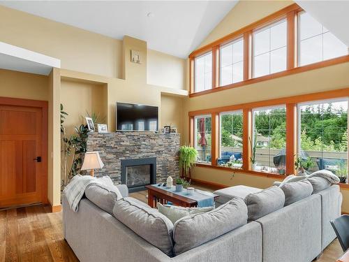 7-1261 Noel Ave, Comox, BC - Indoor Photo Showing Living Room With Fireplace