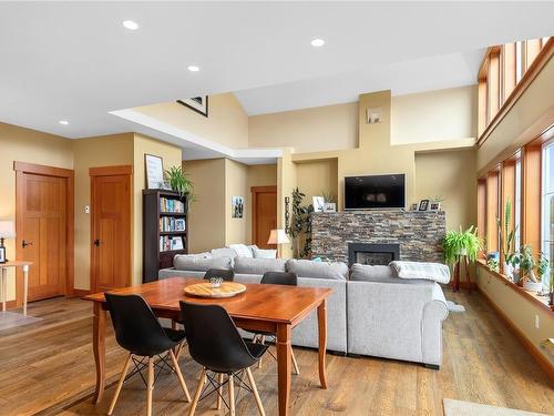 7-1261 Noel Ave, Comox, BC - Indoor Photo Showing Living Room With Fireplace