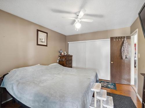 1611 Spartan Place, Kamloops, BC - Indoor Photo Showing Bedroom