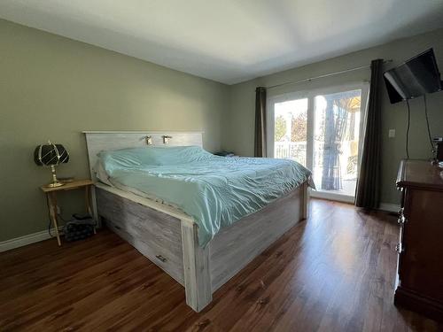 1661 Bann Street, Merritt, BC - Indoor Photo Showing Bedroom