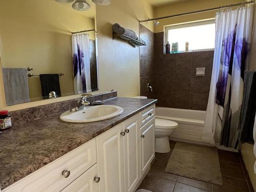 1661 Bann Street, Merritt, BC - Indoor Photo Showing Bathroom