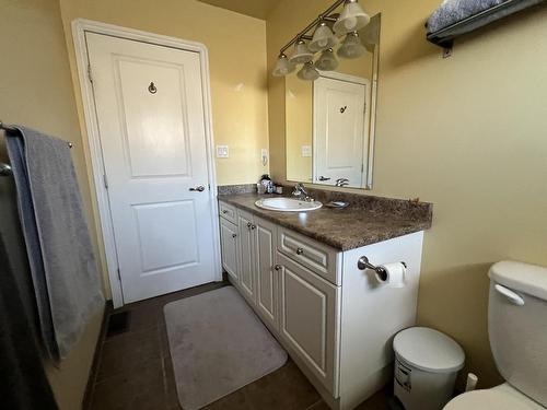 1661 Bann Street, Merritt, BC - Indoor Photo Showing Bathroom