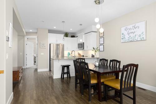 50-3359 Cougar Road, West Kelowna, BC - Indoor Photo Showing Dining Room