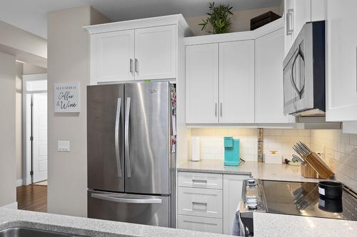 50-3359 Cougar Road, West Kelowna, BC - Indoor Photo Showing Kitchen