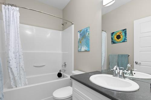 50-3359 Cougar Road, West Kelowna, BC - Indoor Photo Showing Bathroom