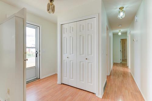 527-1255 Raymer Avenue, Kelowna, BC - Indoor Photo Showing Other Room