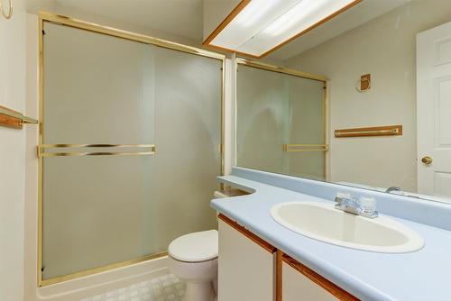 527-1255 Raymer Avenue, Kelowna, BC - Indoor Photo Showing Bathroom