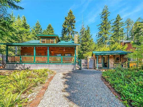 3052 Bay Rd, Qualicum Beach, BC 