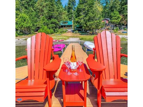 3052 Bay Rd, Qualicum Beach, BC 