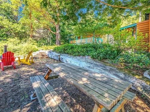 3052 Bay Rd, Qualicum Beach, BC 