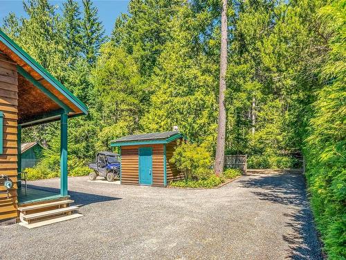 3052 Bay Rd, Qualicum Beach, BC 