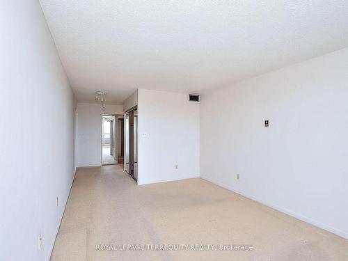 1204-10 Torresdale Ave, Toronto, ON - Indoor Photo Showing Other Room