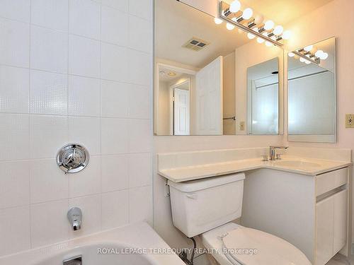 1204-10 Torresdale Ave, Toronto, ON - Indoor Photo Showing Bathroom