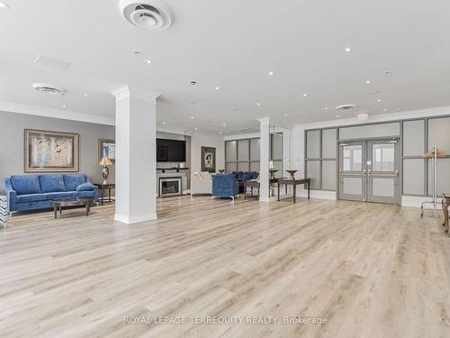 1204-10 Torresdale Ave, Toronto, ON - Indoor