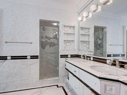 28 Old English Lane, Markham, ON - Indoor Photo Showing Bathroom