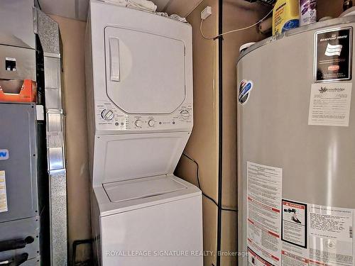 2006/20-90 Highland Dr, Oro-Medonte, ON - Indoor Photo Showing Laundry Room