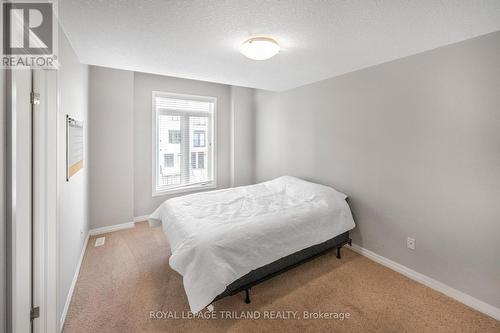 49 - 112 North Centre Road, London, ON - Indoor Photo Showing Bedroom