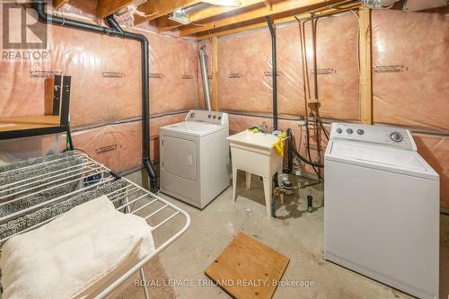 49 - 112 North Centre Road, London, ON - Indoor Photo Showing Laundry Room