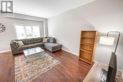 49 - 112 North Centre Road, London, ON - Indoor Photo Showing Living Room